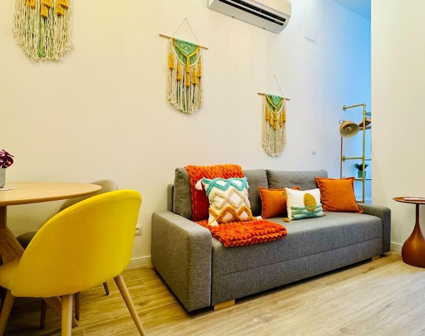 Color & Design Next To Russafa Soho Apartment Валенсия Екстериор снимка